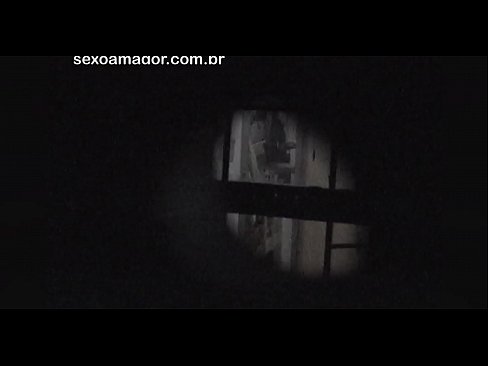 ❤️ Szőke lányt titokban videóra vette a környékbeli kukkoló, aki üreges téglák mögé rejtőzött ️ Pornó videó at hu.pornodil.ru